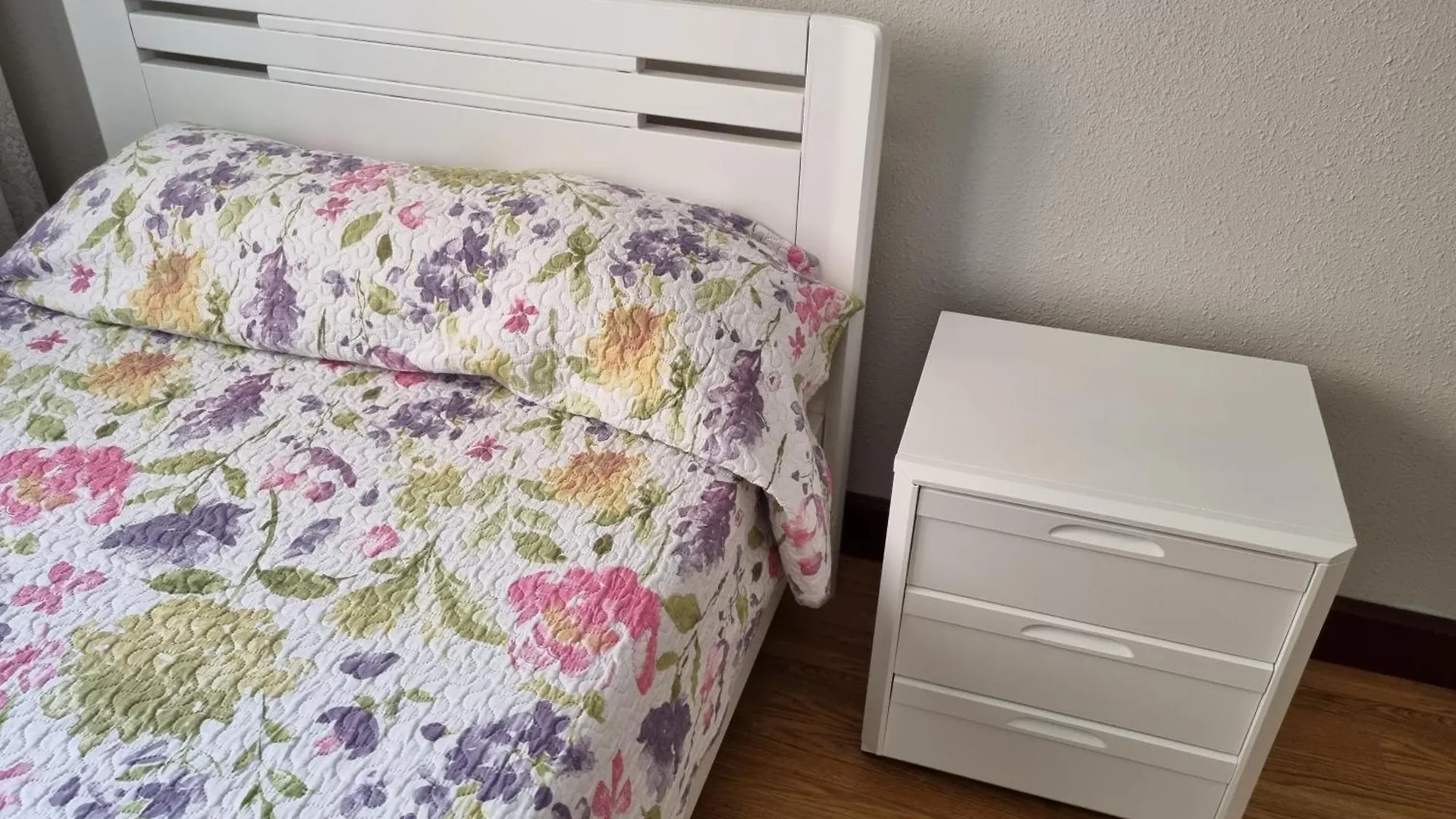 Apartamento Con Garaje Opcional Con 2 Banos Cerca Ayuntamiento Lejlighed Bilbao Spanien