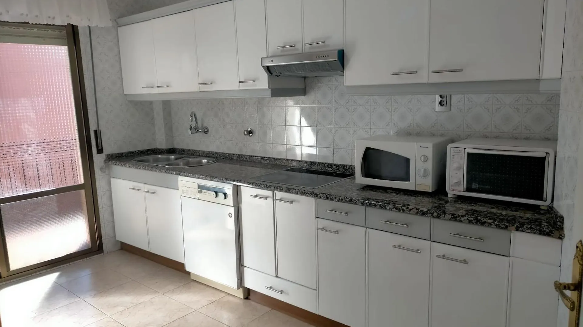 Apartamento Con Garaje Opcional Con 2 Banos Cerca Ayuntamiento Lejlighed Bilbao