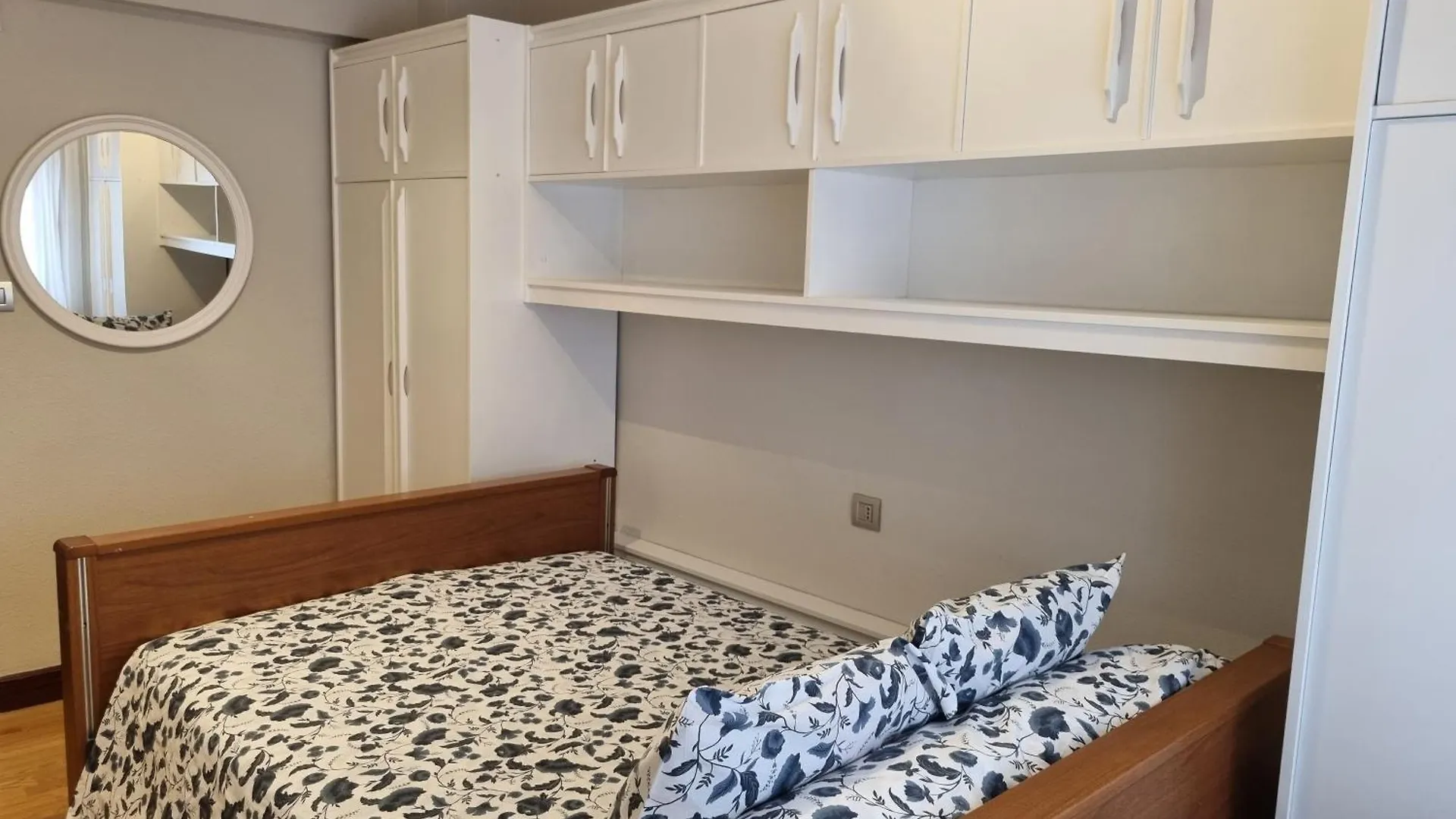 Apartamento Con Garaje Opcional Con 2 Banos Cerca Ayuntamiento Lejlighed Bilbao Spanien