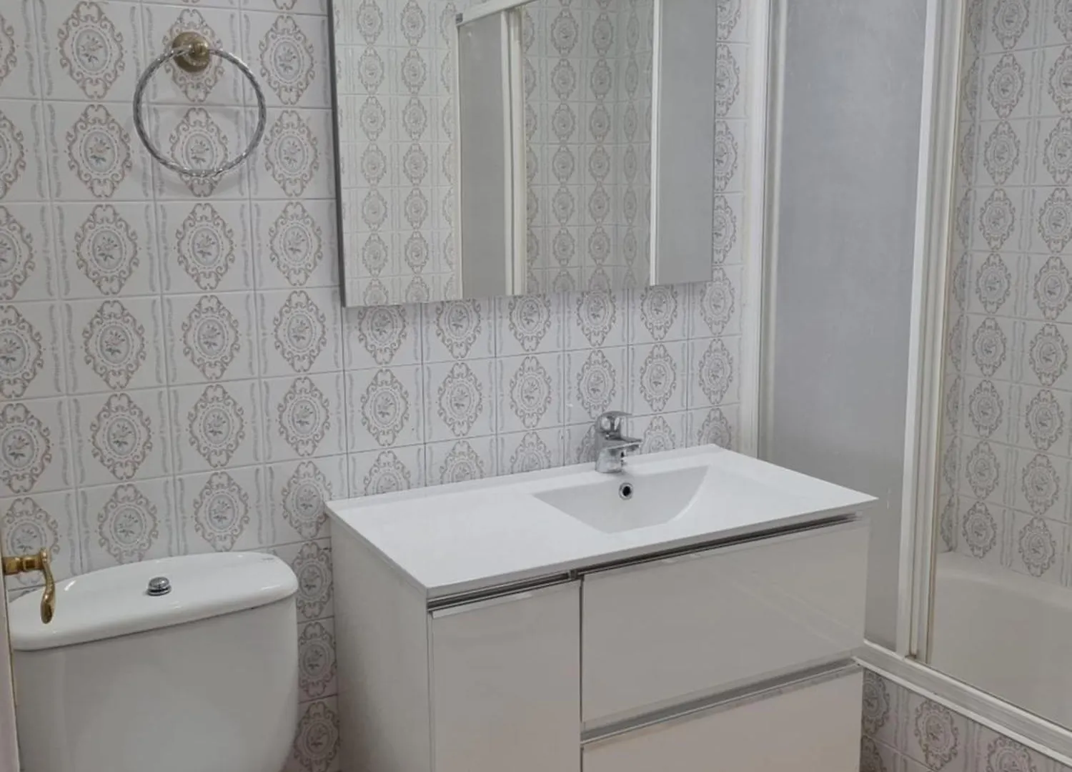 Apartamento Con Garaje Opcional Con 2 Banos Cerca Ayuntamiento Lejlighed Bilbao 0*,  Spanien